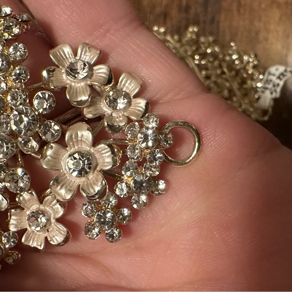Beautiful brand new Swarovski crystal bridal headband